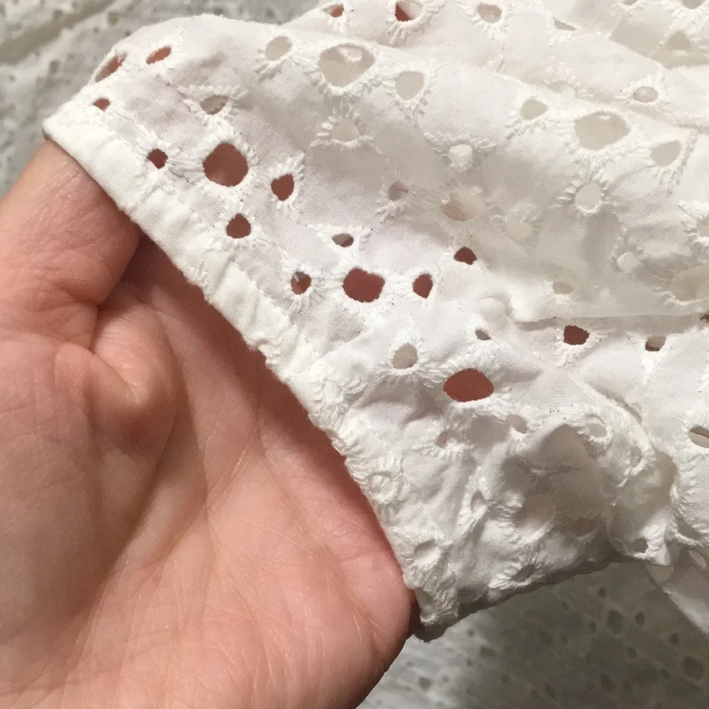 Banana Republic Eyelet White Puff Sleeves Blouse OH.